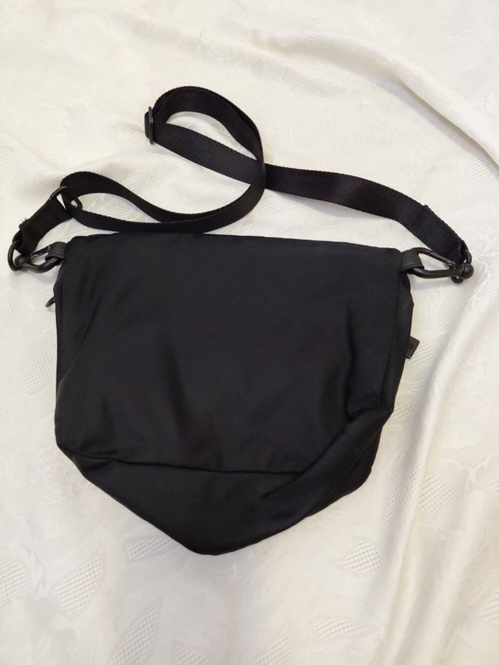 Lululemon All Night Festival  Black Crossbody Belt Bag - Picture 4 of 11